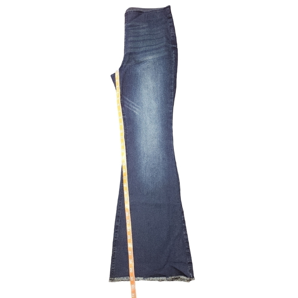 Tinseltown Flare Jeans​ - Picture 6 of 8